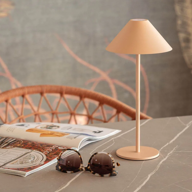 Lunara | Elegante lampada LED dimmerabile con touch