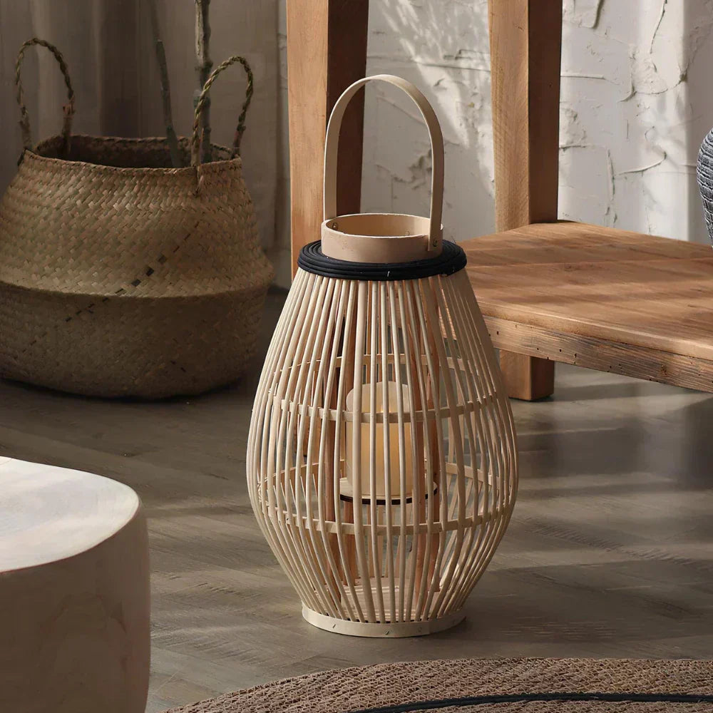 Liora | Lanterna intrecciata in bambù, lampada LED rustica boho
