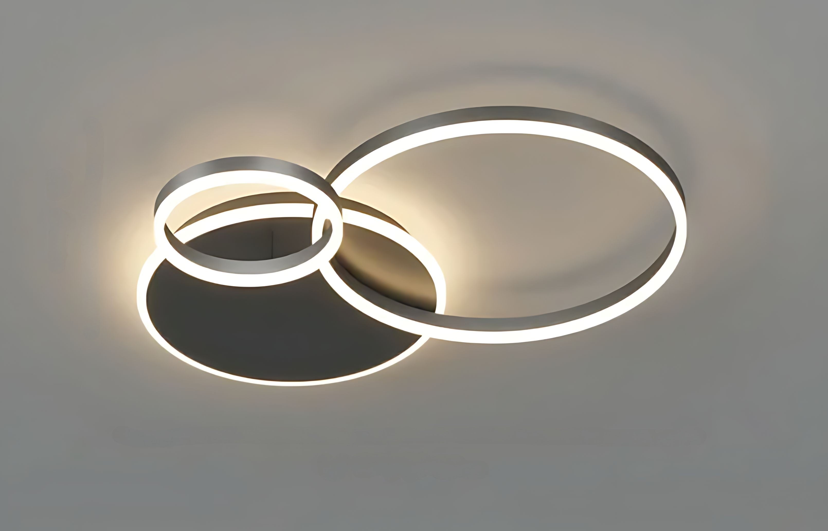 Lampada da soffitto ad anello orbitale AstraHalo con bagliore celestiale