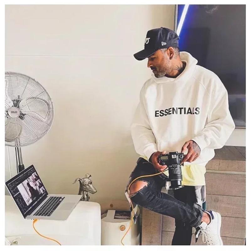 Essentials | Felpa con cappuccio essenziale bestseller del 2025