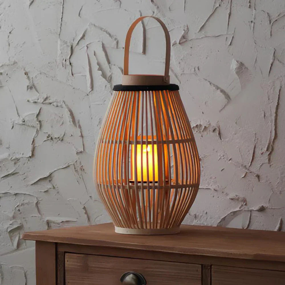 Liora | Lanterna intrecciata in bambù, lampada LED rustica boho