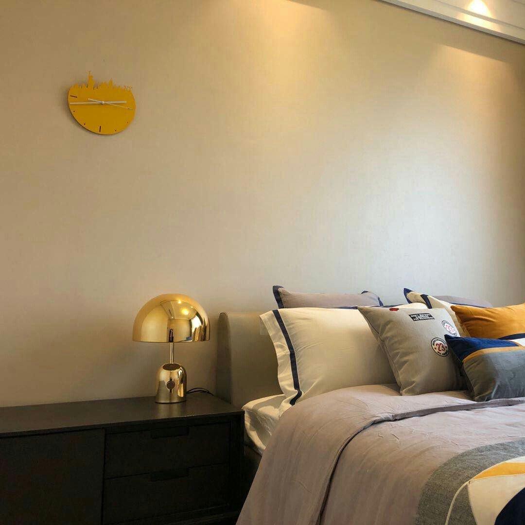 Liora | Bell-Shaped Light Fixture