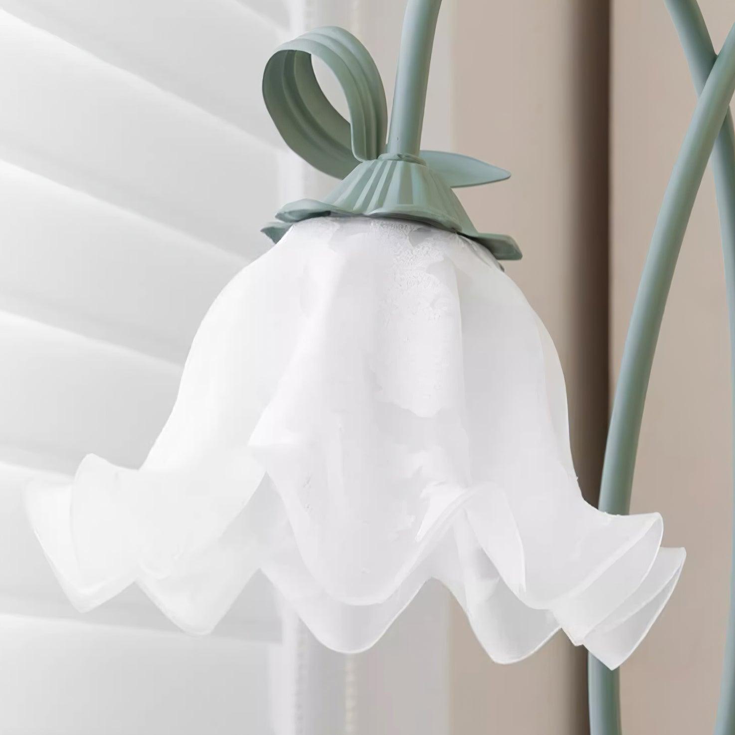 FloraGlow | Luce Floreale Moderna