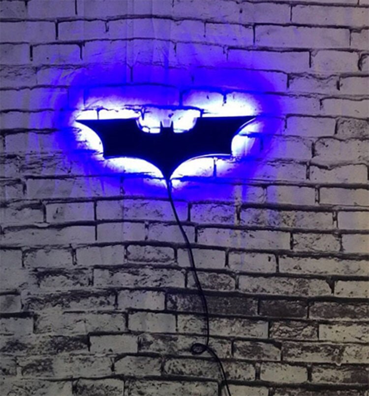 Lampada da parete LED KnightGlow con telecomando e cambio colore