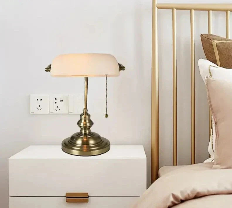 מרלו | מנורת שולחן רטרו של בנקאי