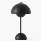 Elegante lampada da tavolo scandinava moderna