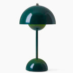 Elegante lampada da tavolo scandinava moderna