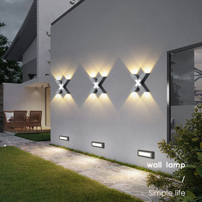 Moderna lampada da parete impermeabile a LED a forma di X con 4 luci per esterni