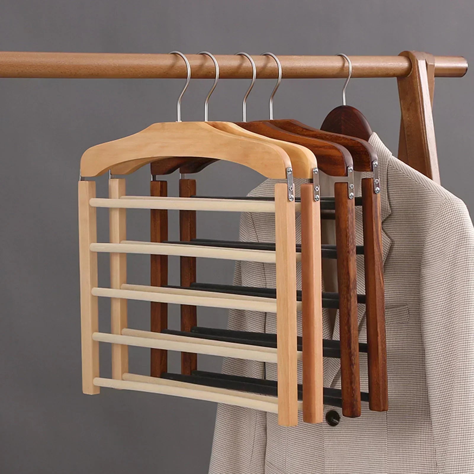 קולון מתלה רב-ברזל ועץ לארון בגדים