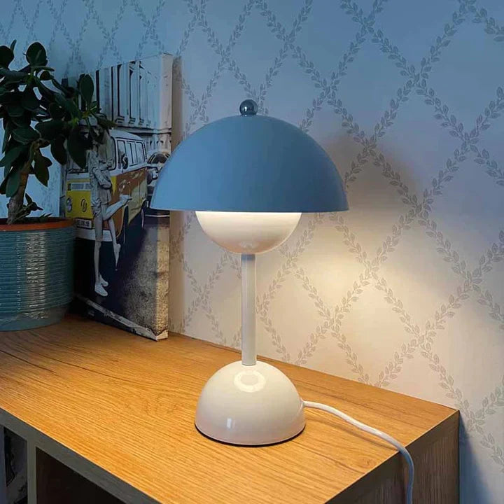 Elegante lampada da tavolo scandinava moderna