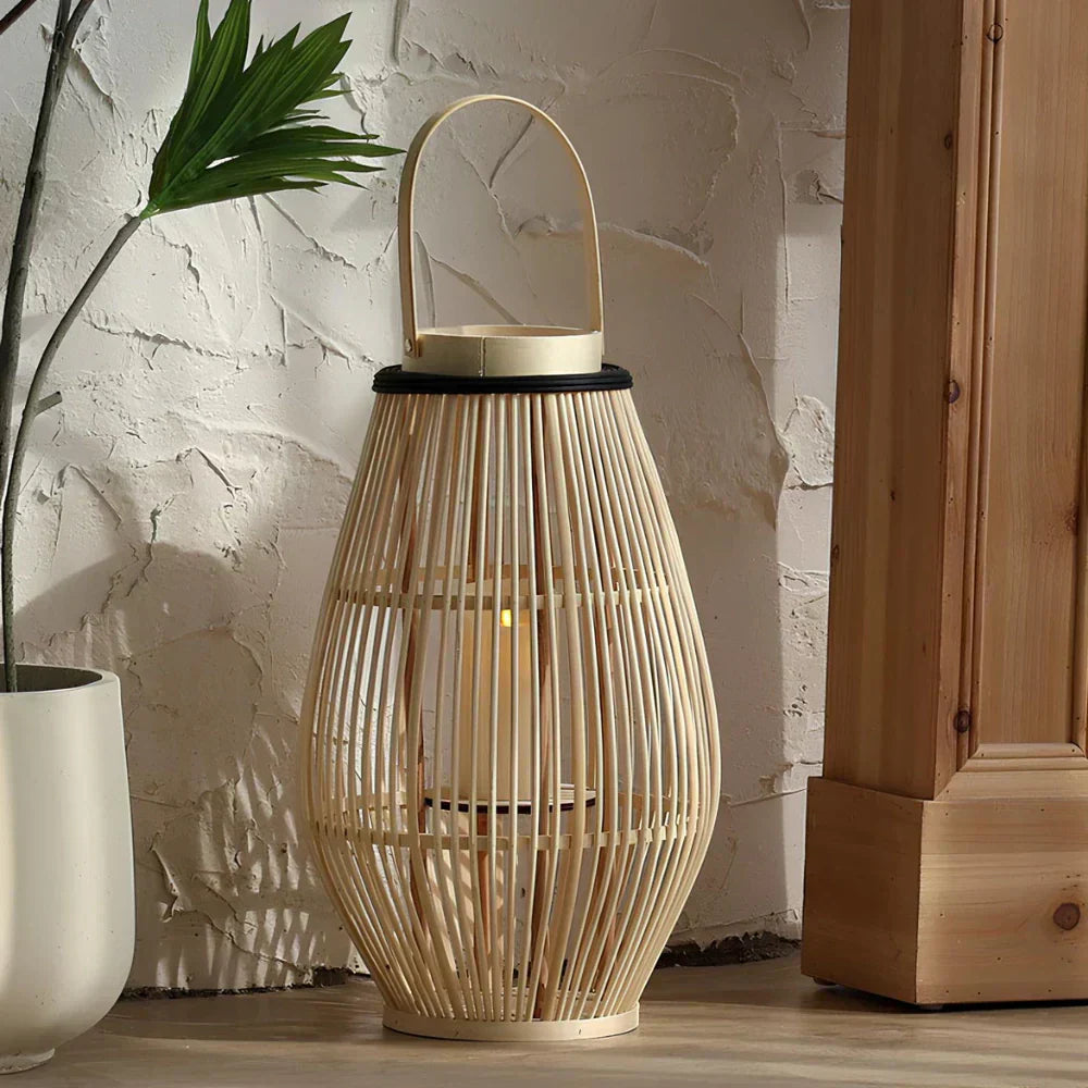 Liora | Lanterna intrecciata in bambù, lampada LED rustica boho