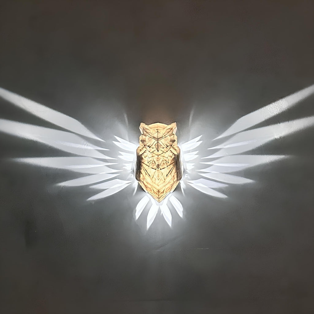 נוקטורן | מנורת קיר עם צללית של נשר וינשוף