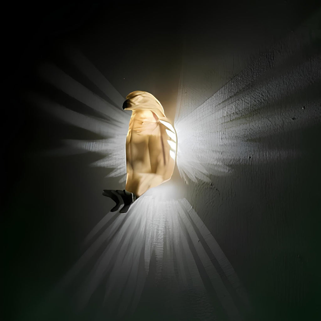 נוקטורן | מנורת קיר עם צללית של נשר וינשוף