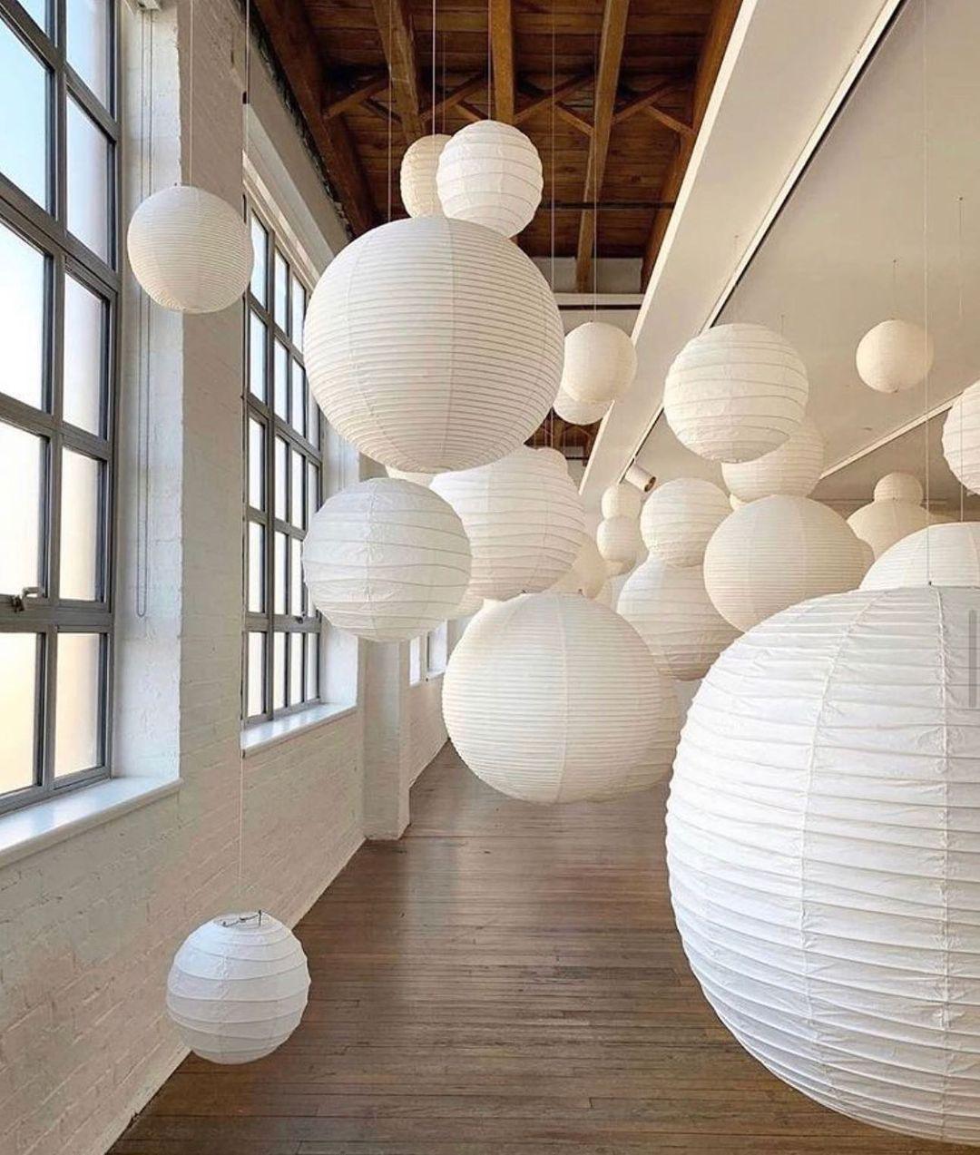 Lampada a sospensione Hikari Studio Lampada giapponese metà secolo