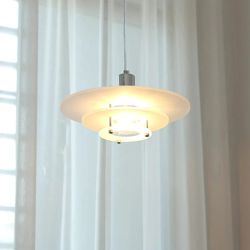 Modern "UFO" akrylpendellampa - samtida och elegant design