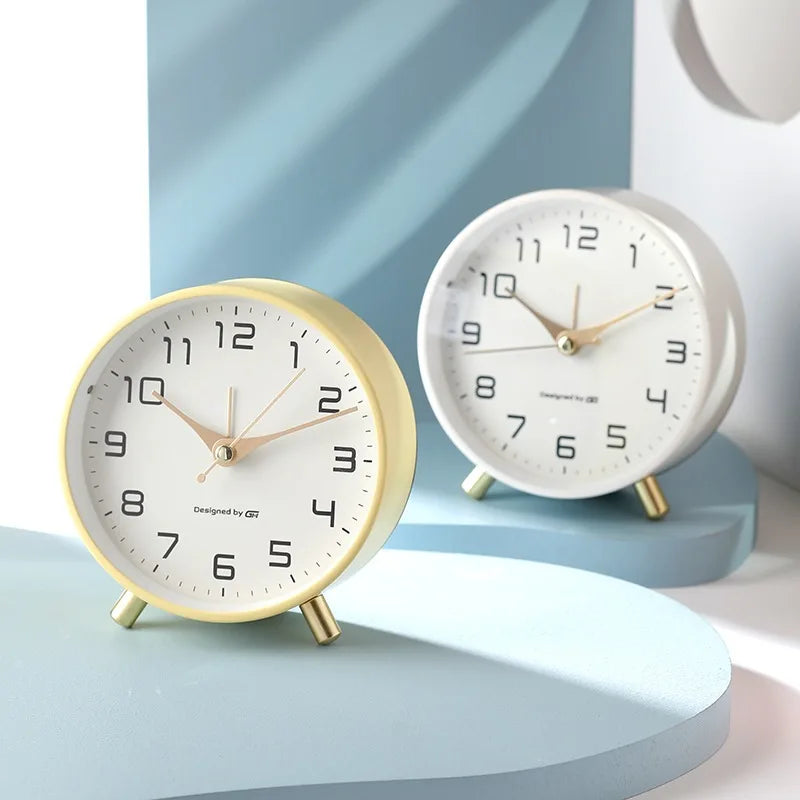 Orologio da Tavolo LyraNord | Design Silenzioso Scandinavo Moderno