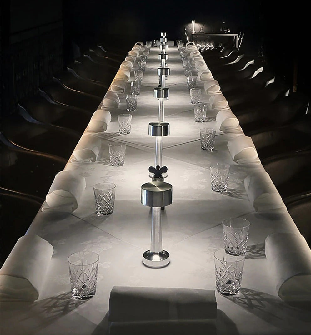 Lampada da tavolo LED elegante