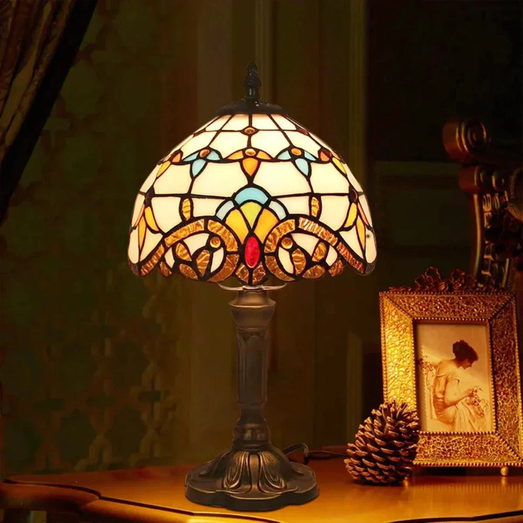 Aurelle | Vintage Stained Glass Lamp — Elegant Ambient Lighting