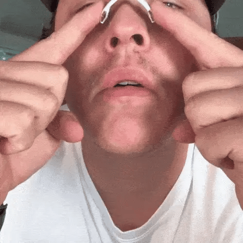 AeroBreeze Magnetic Nasal Strips for Clear Breathing