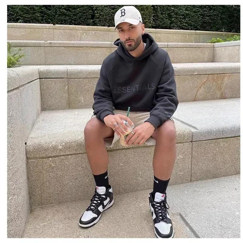 Essentials | Felpa con cappuccio essenziale bestseller del 2025