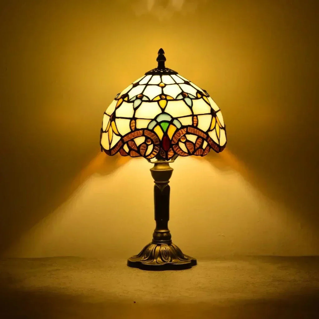 Aurelle | Vintage Stained Glass Lamp — Elegant Ambient Lighting