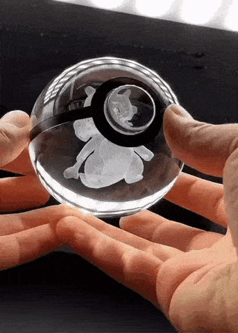 LumaSphere Lampada Notturna di Cristallo Per Un Bagliore Magico nello Spazio | Pokie Bol