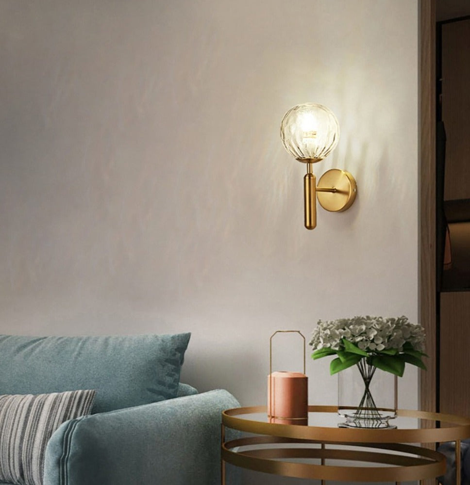 Avora | Modern glasglob vägglampa